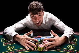 Filipino player spinning online slot games on taya365 slot mobile browser